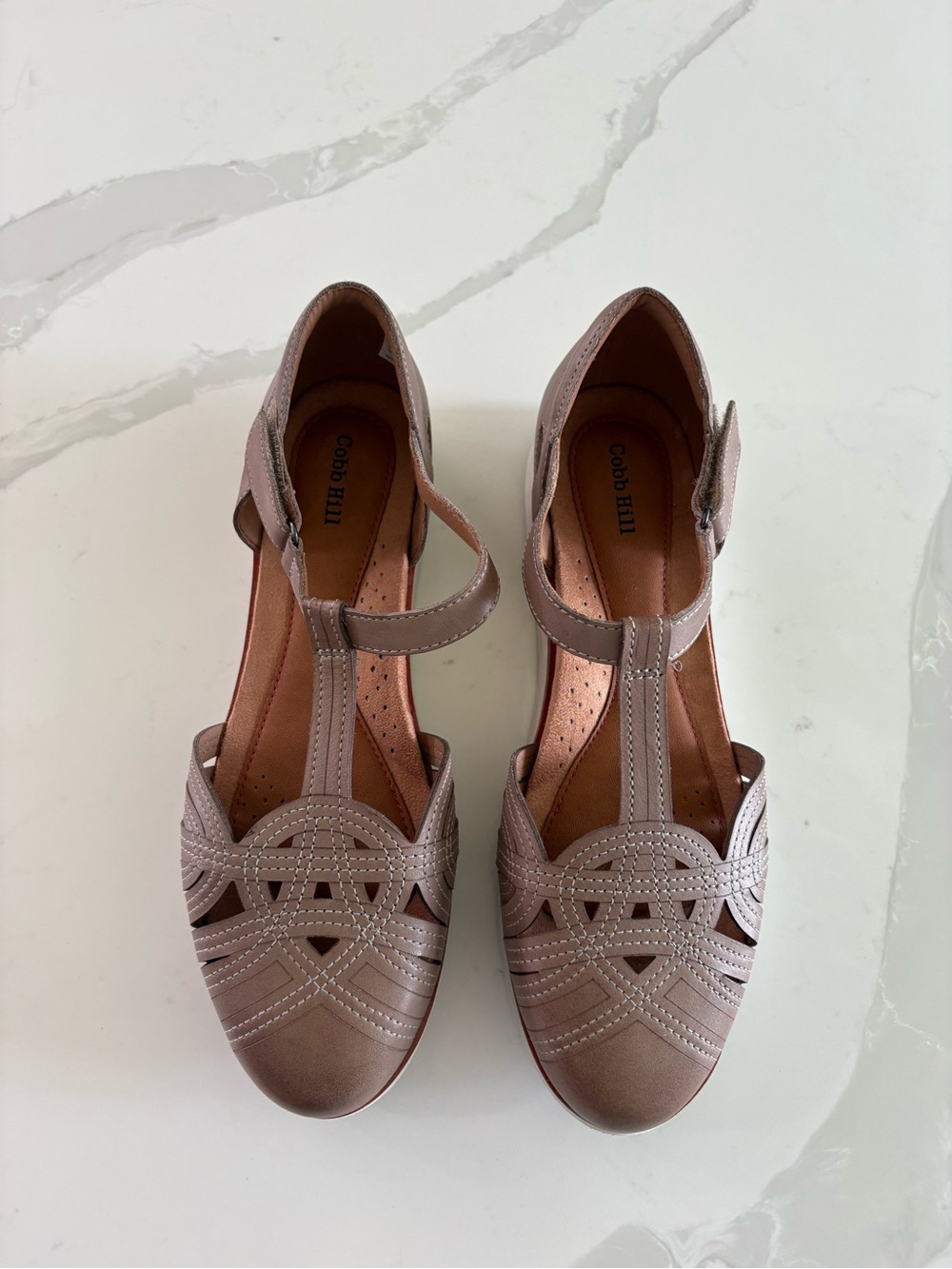 Cobb Hill Women's T‑Strap Sandal in Taupe 9.5